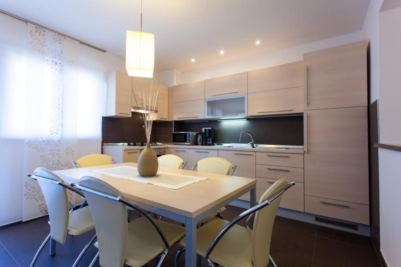 Apartments Banic Porec Bagian luar foto